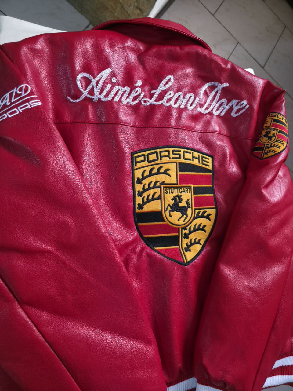 Chaqueta de Cuero Roja Aime Leon Dore × Porsche